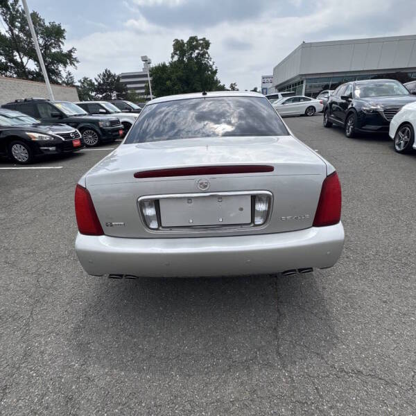 2005 Cadillac DeVille - $2,000
