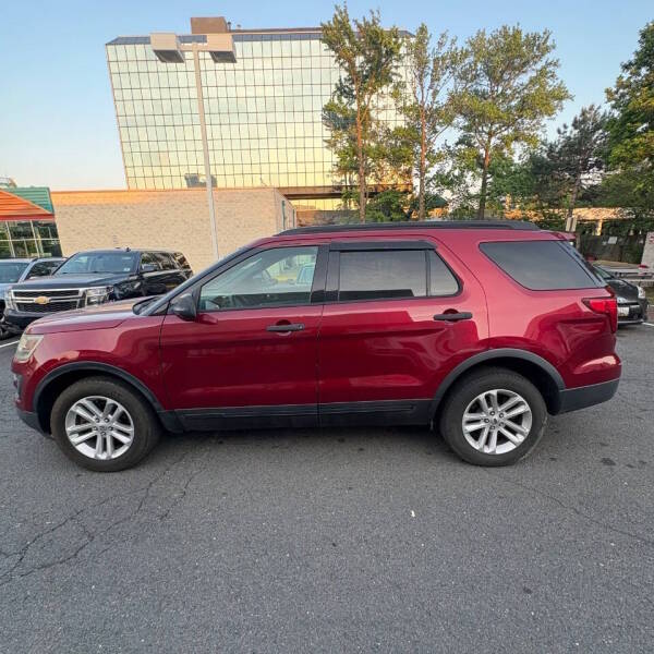 2016 Ford Explorer - $7,500
