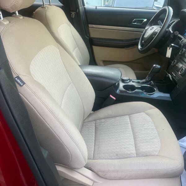 2016 Ford Explorer - $7,500