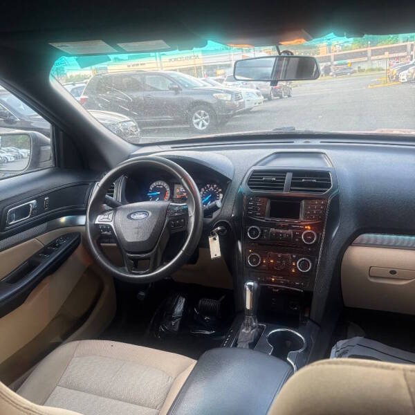 2016 Ford Explorer - $7,500
