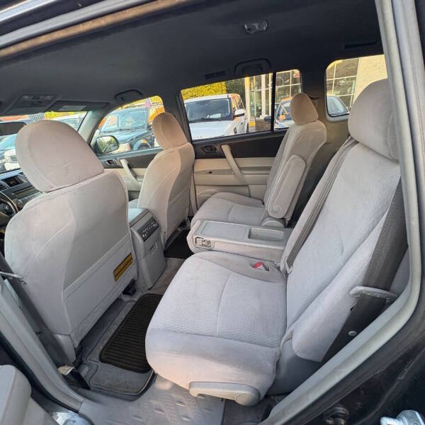 2008 Toyota Highlander - $7,500