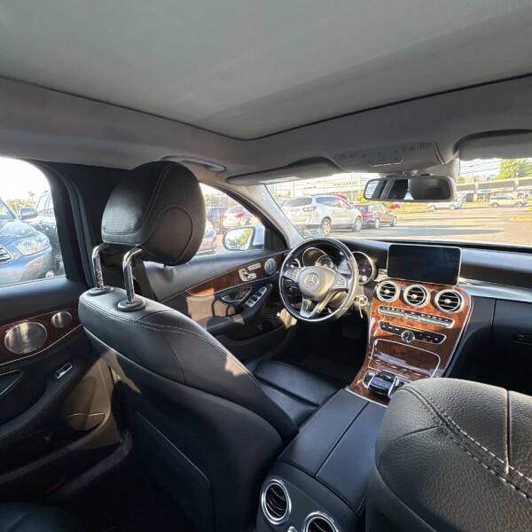 2016 Mercedes-Benz C-Class - $11,999