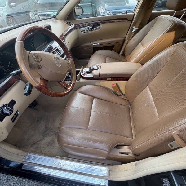 2008 Mercedes-Benz S-class - $7,999