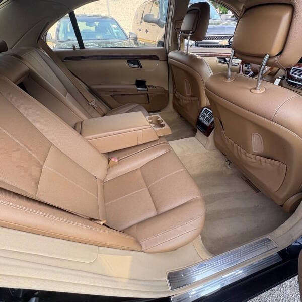 2008 Mercedes-Benz S-class - $7,999
