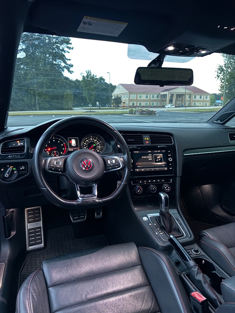 2017 Volkswagen Golf - $11,995