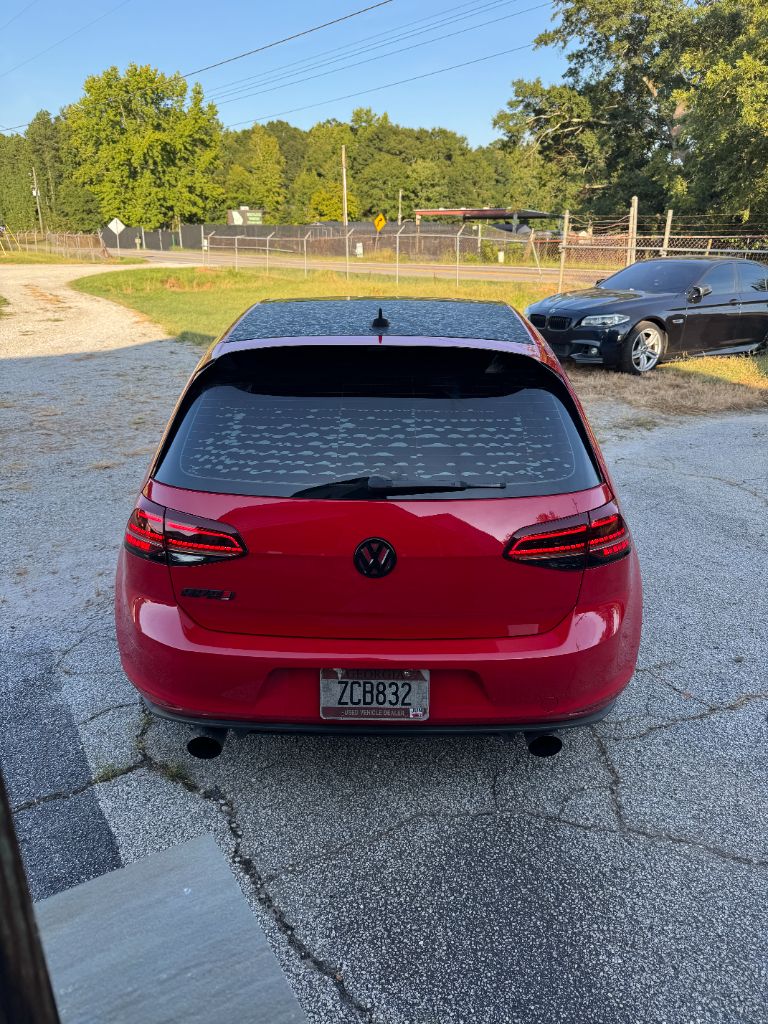 2017 Volkswagen Golf - $11,995