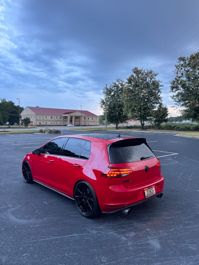 2017 Volkswagen Golf - $11,995