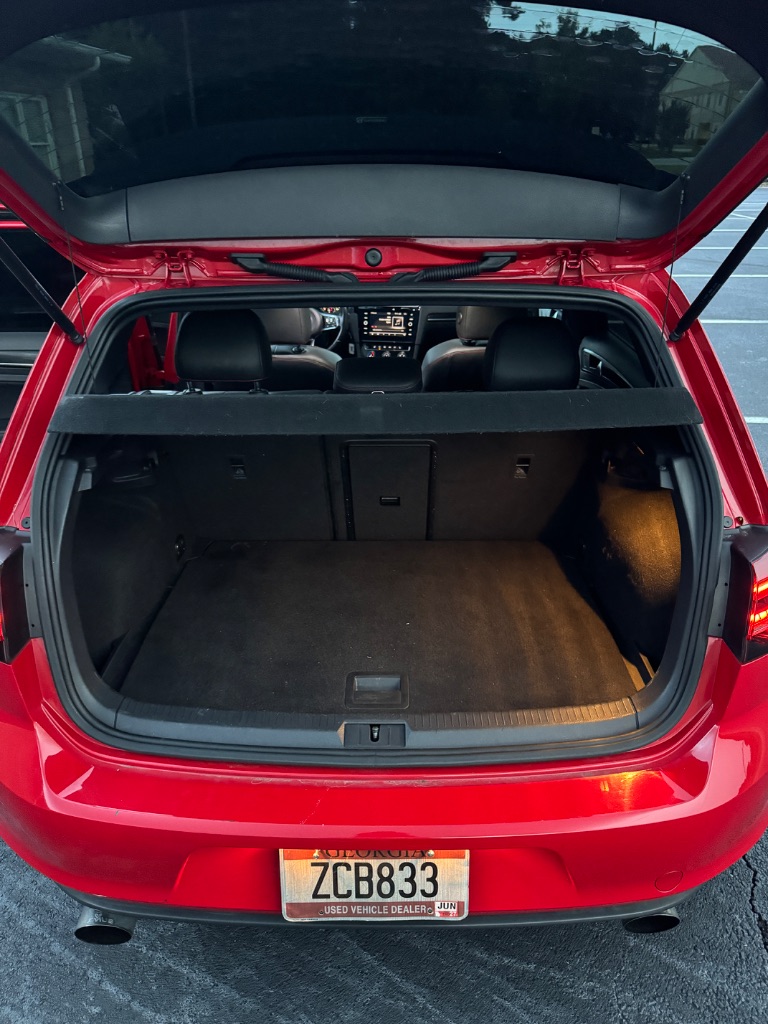2017 Volkswagen Golf - $11,995
