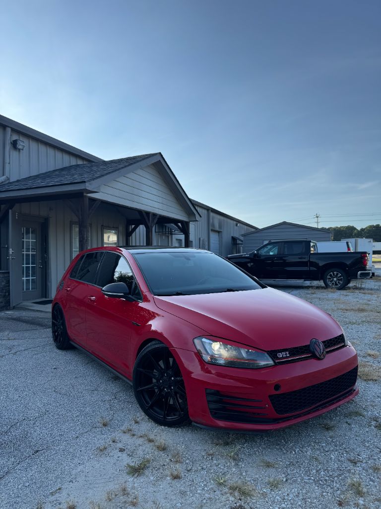 2017 Volkswagen Golf - $11,995