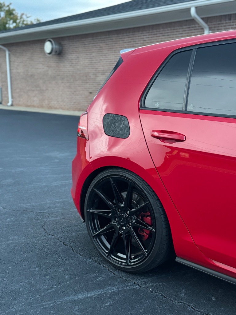 2017 Volkswagen Golf - $11,995
