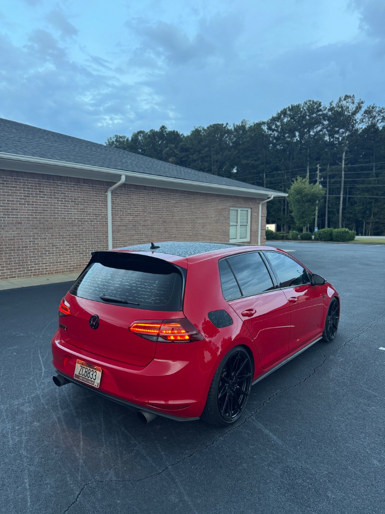 2017 Volkswagen Golf - $11,995