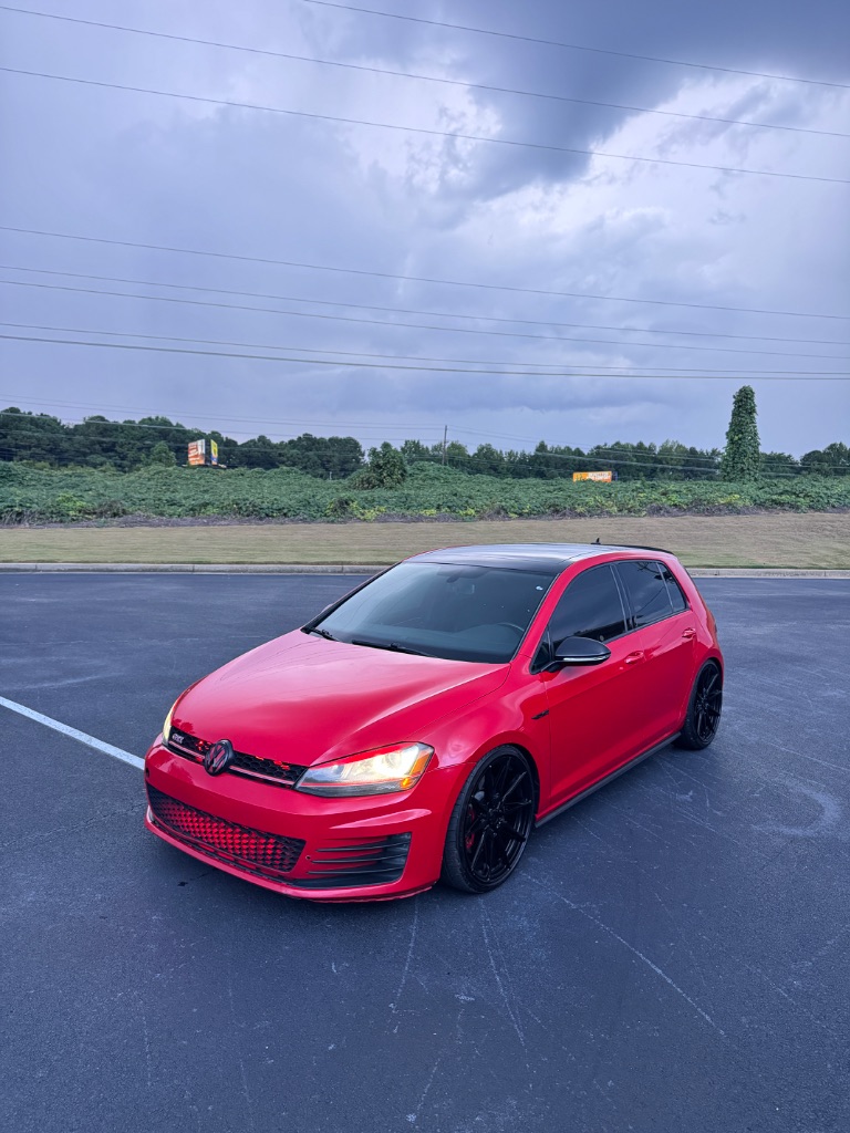 2017 Volkswagen Golf - $11,995