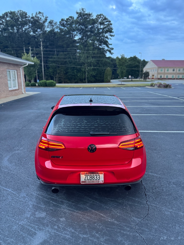 2017 Volkswagen Golf - $11,995