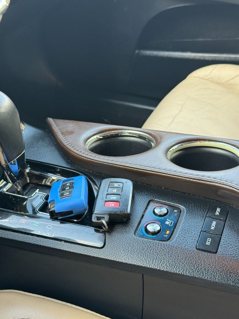 2014 Toyota Avalon - $8,995