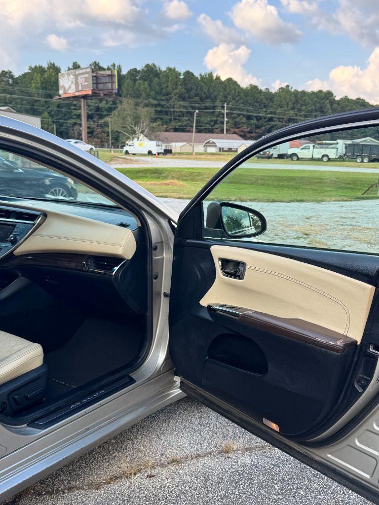 2014 Toyota Avalon - $8,995