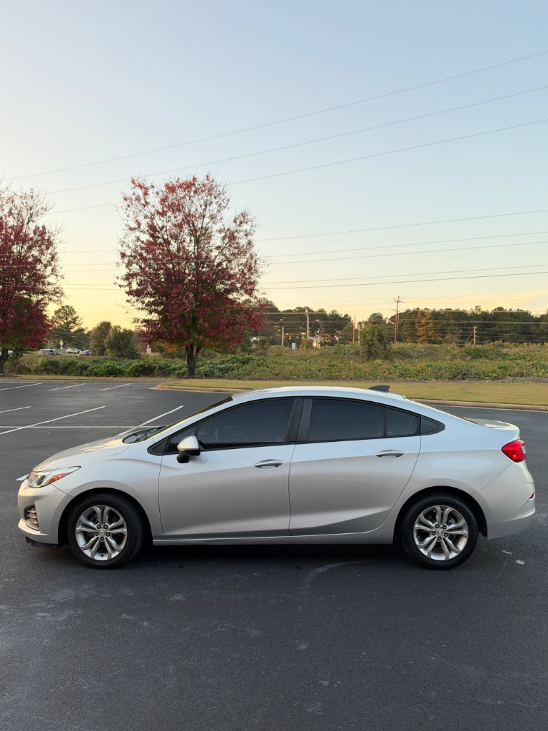 2019 Chevrolet Cruze - $5,495