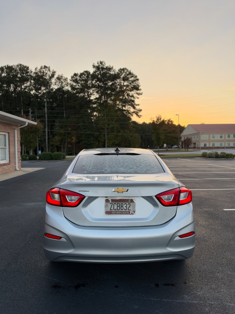 2019 Chevrolet Cruze - $5,495