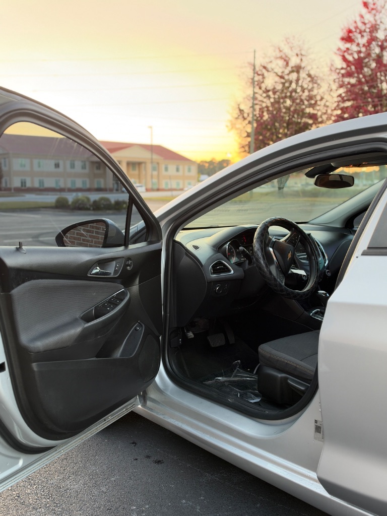 2019 Chevrolet Cruze - $5,495