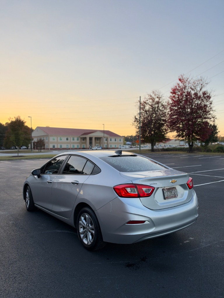2019 Chevrolet Cruze - $5,495