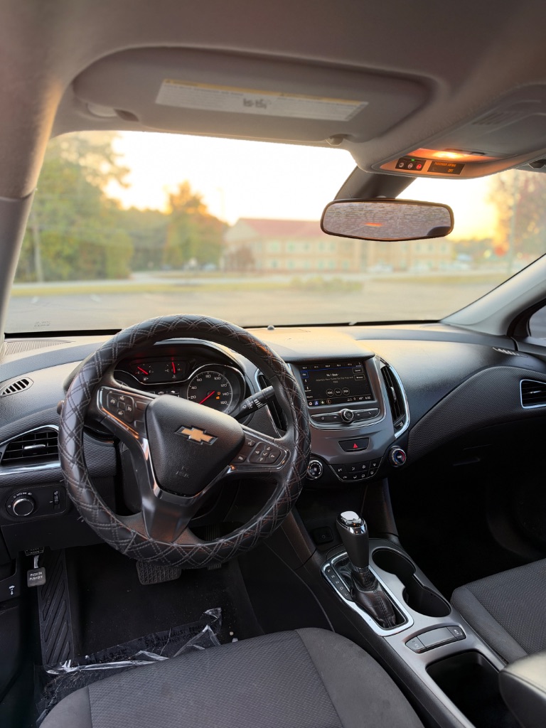 2019 Chevrolet Cruze - $5,495