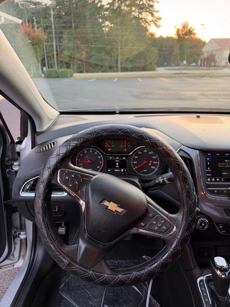 2019 Chevrolet Cruze - $5,495