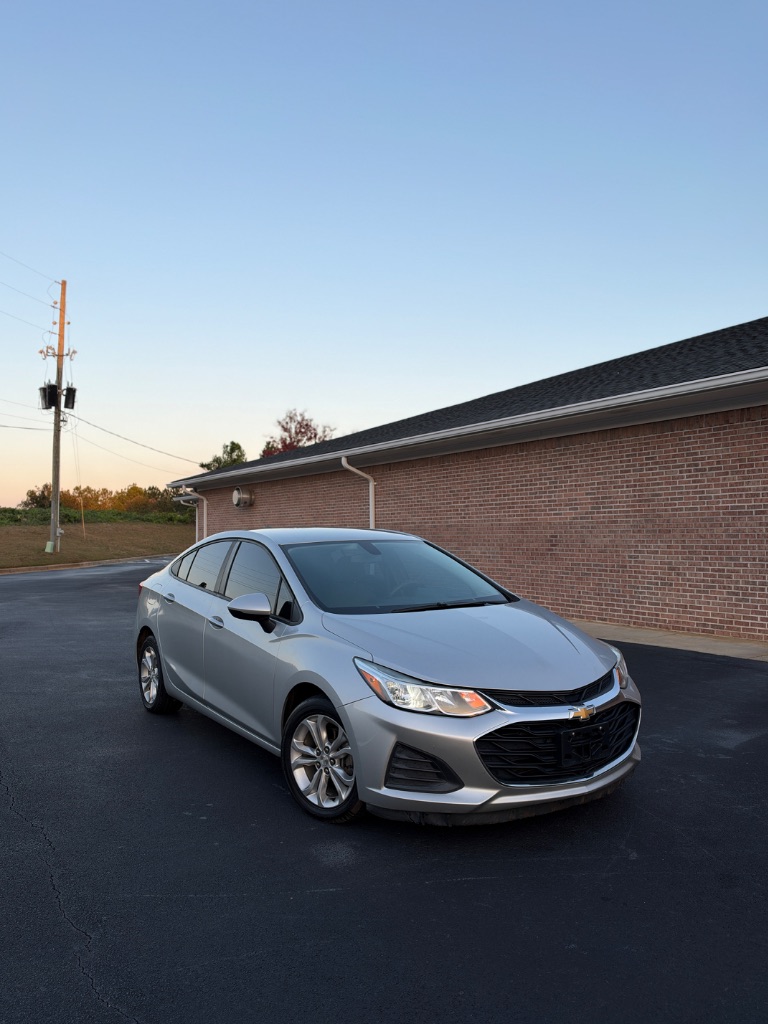 2019 Chevrolet Cruze - $5,495