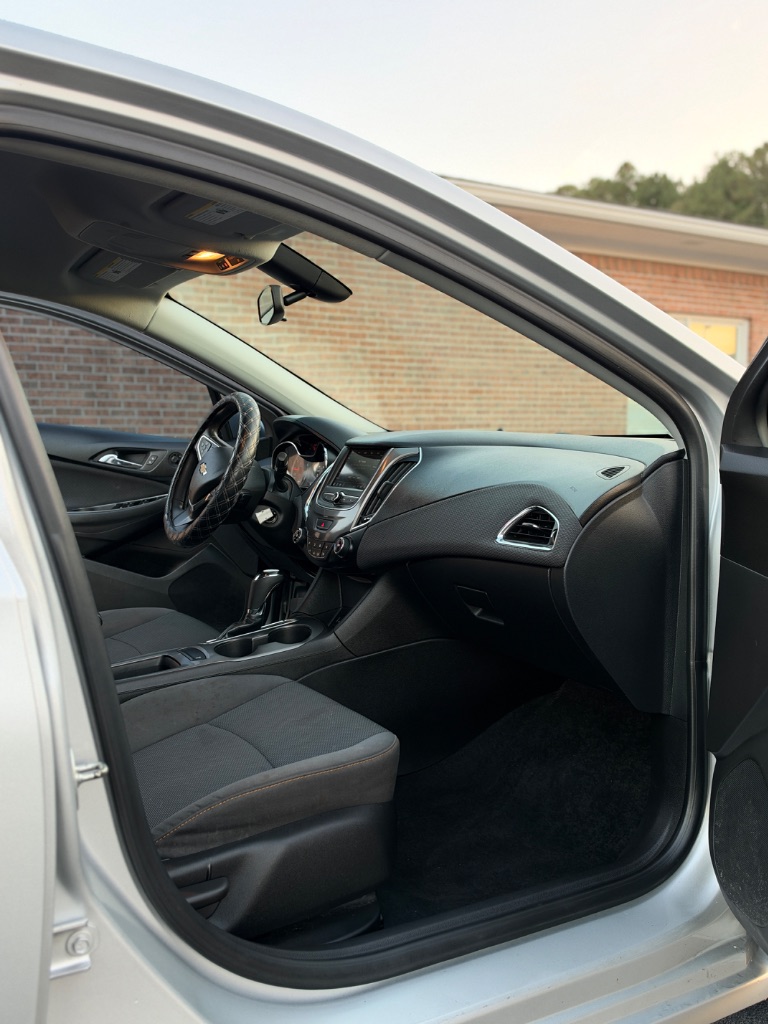 2019 Chevrolet Cruze - $5,495