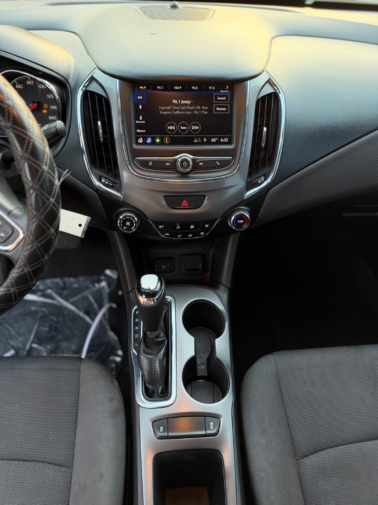 2019 Chevrolet Cruze - $5,495