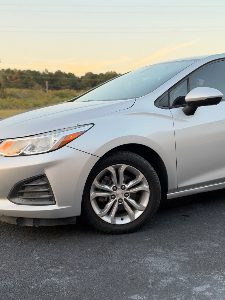 2019 Chevrolet Cruze - $5,495