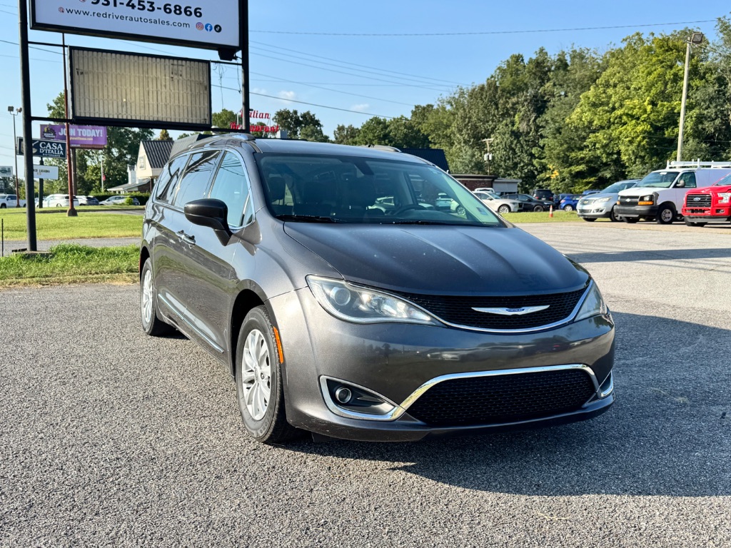 2019 Chrysler Pacifica - $10,299
