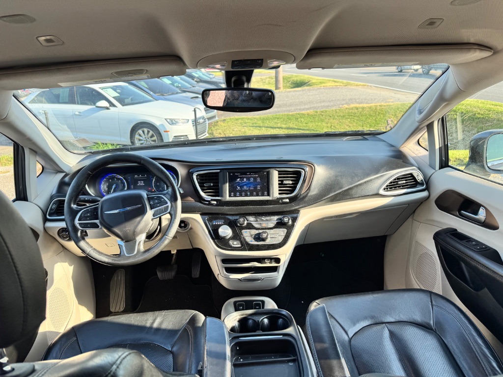 2019 Chrysler Pacifica - $10,299