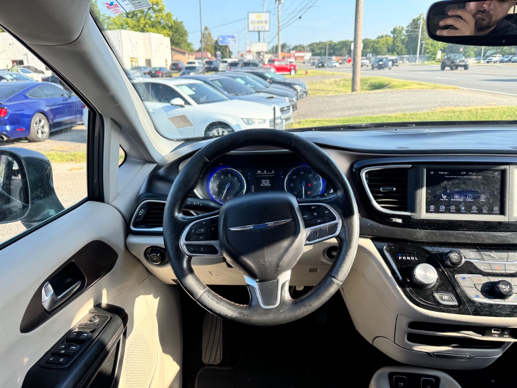 2019 Chrysler Pacifica - $10,299