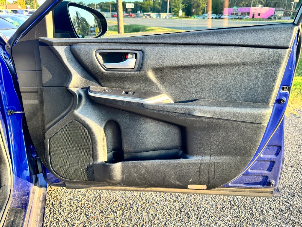 2015 Toyota Camry - $9,750
