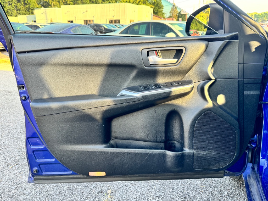2015 Toyota Camry - $9,750