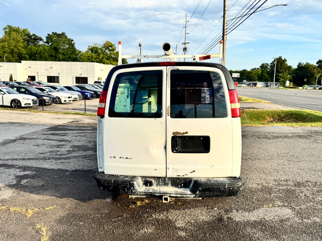 2009 Chevrolet Express - $3,000