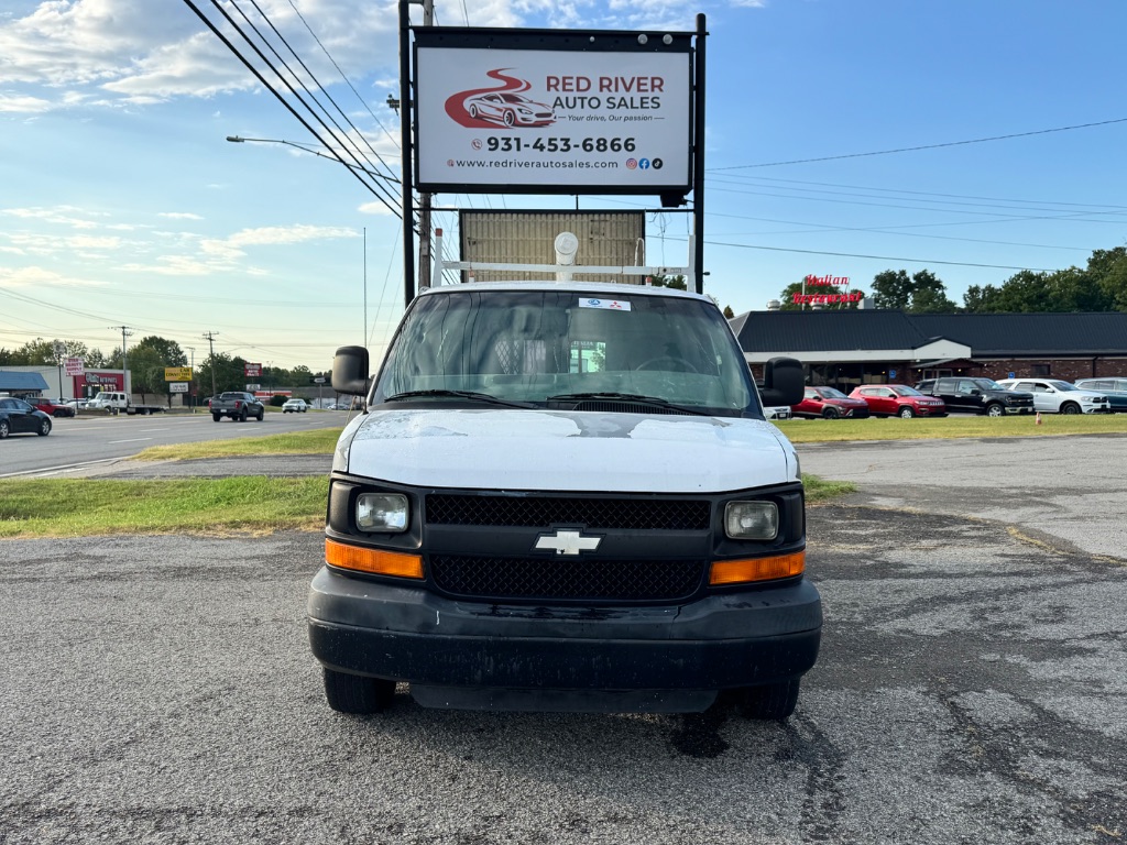 2009 Chevrolet Express - $3,000