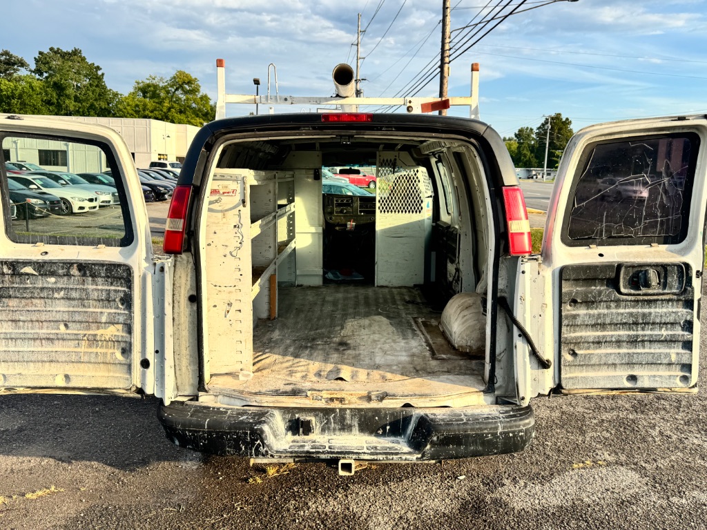 2009 Chevrolet Express - $3,000