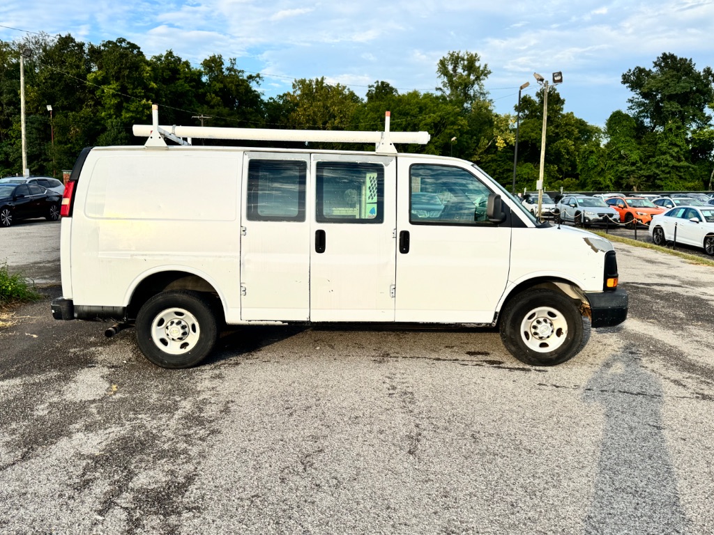 2009 Chevrolet Express - $3,000