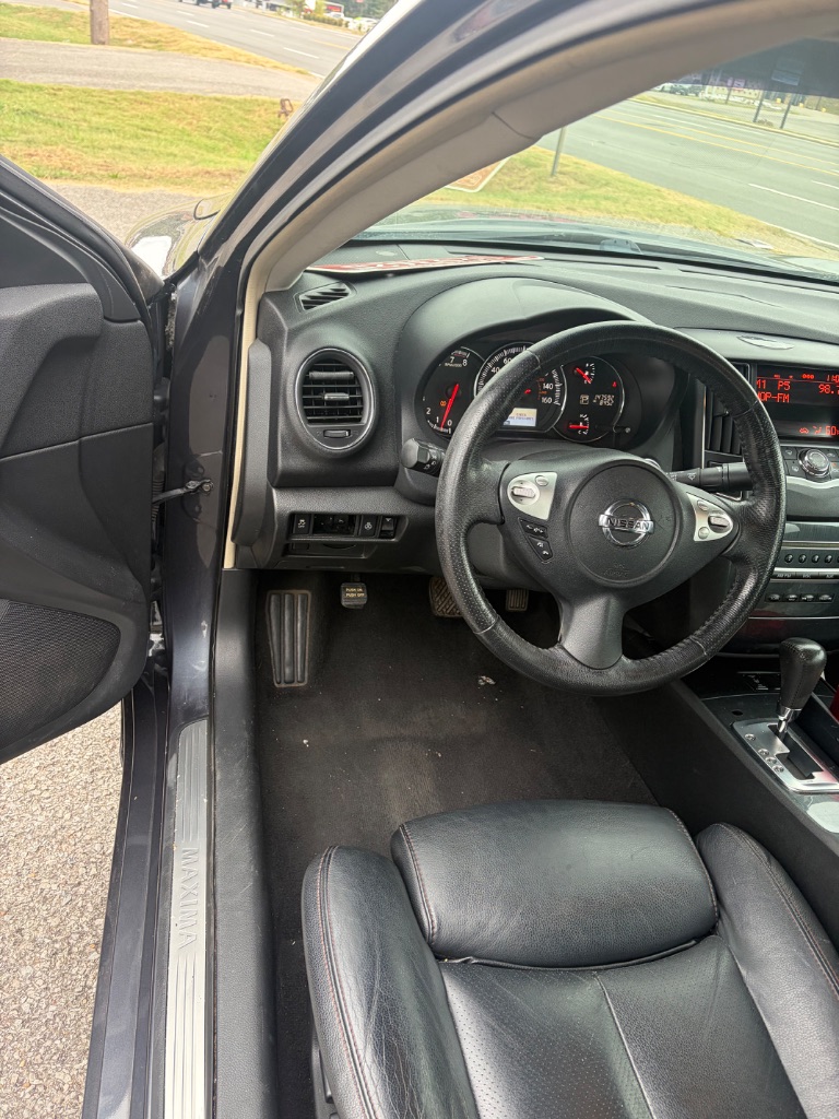 2013 Nissan Maxima - $5,750