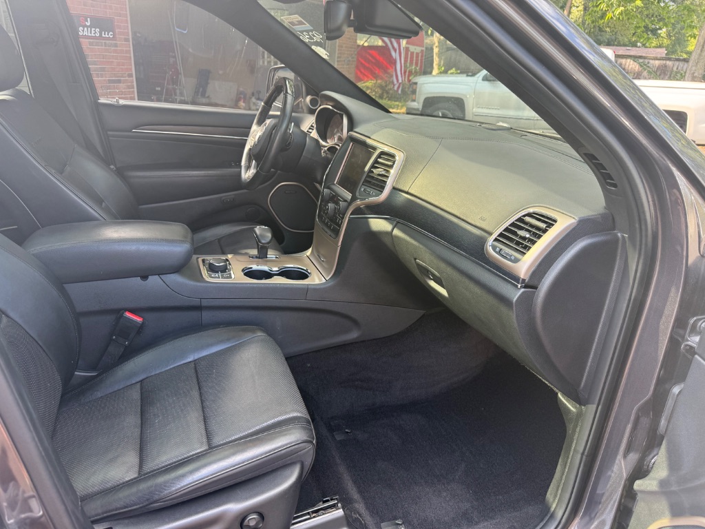 2015 Jeep Cherokee - $13,800