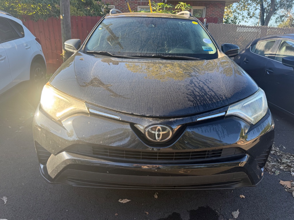 2017 Toyota RAV4 - $14,600