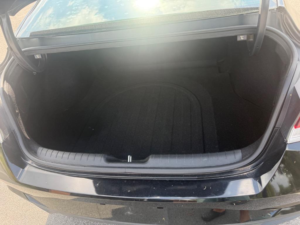 2022 Hyundai Elantra - $17,500