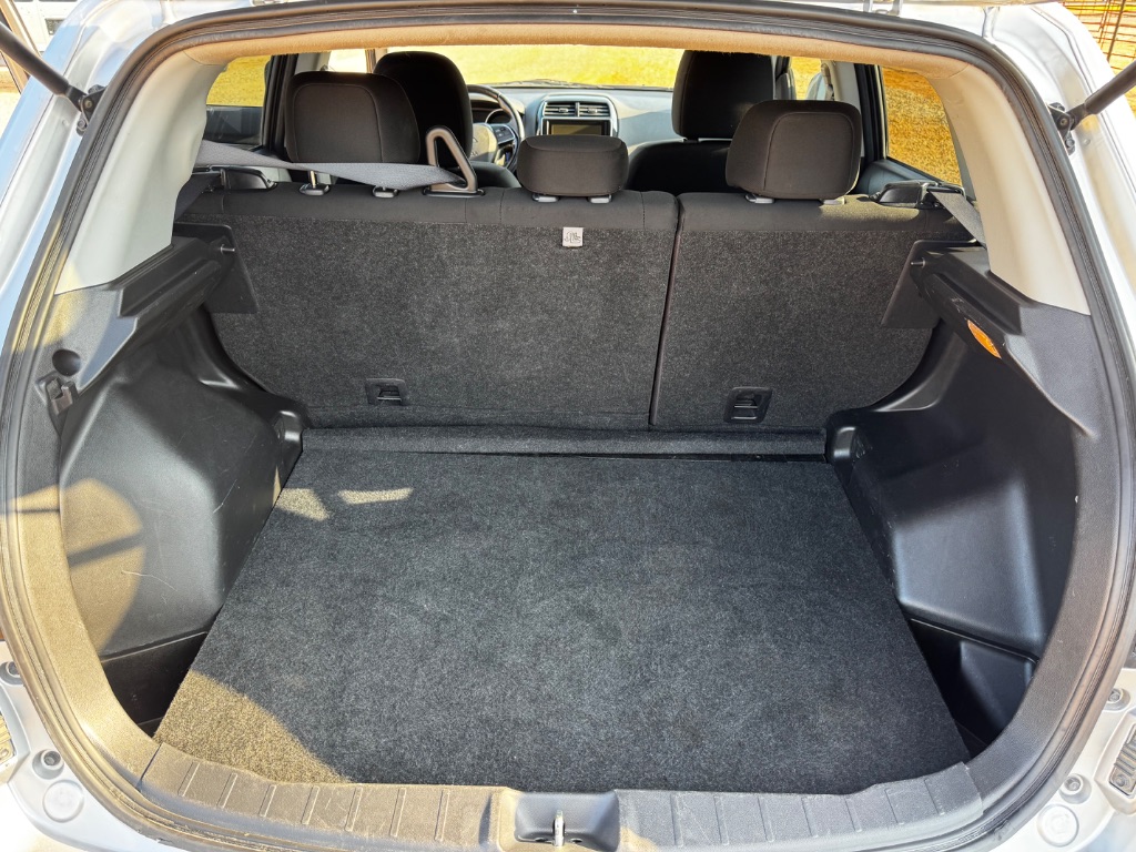 2021 Mitsubishi Outlander - $9,000
