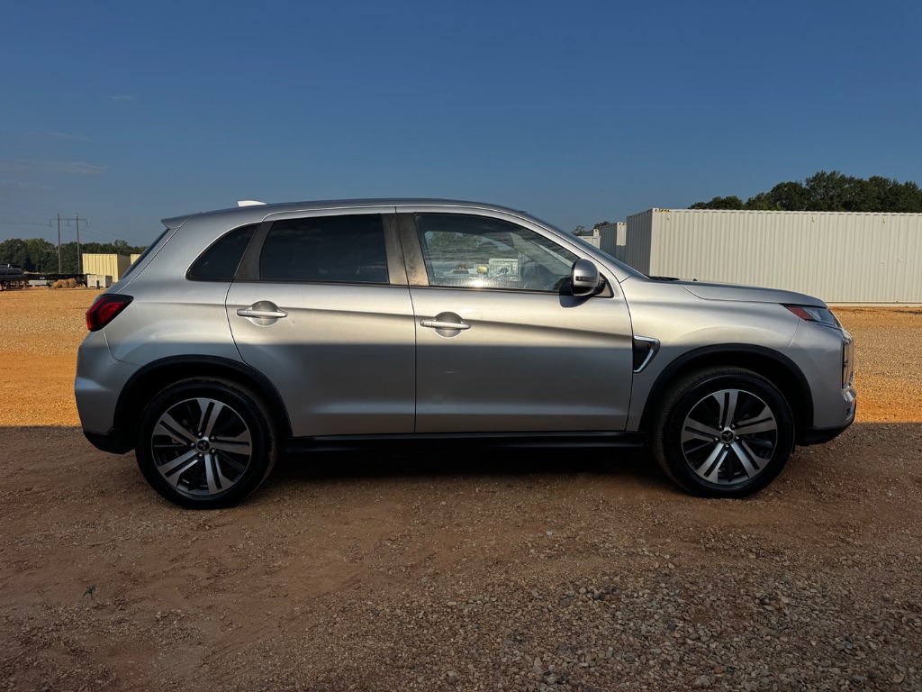 2021 Mitsubishi Outlander - $9,000
