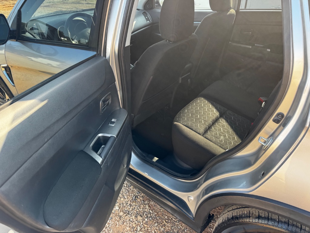 2021 Mitsubishi Outlander - $9,000