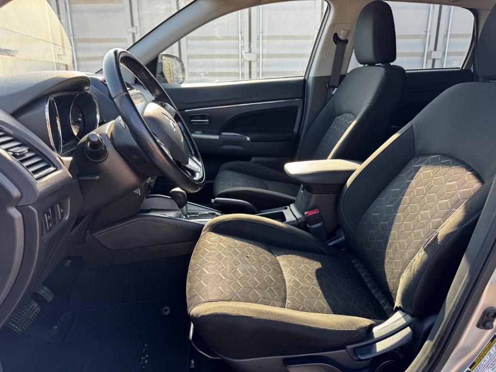 2021 Mitsubishi Outlander - $9,000
