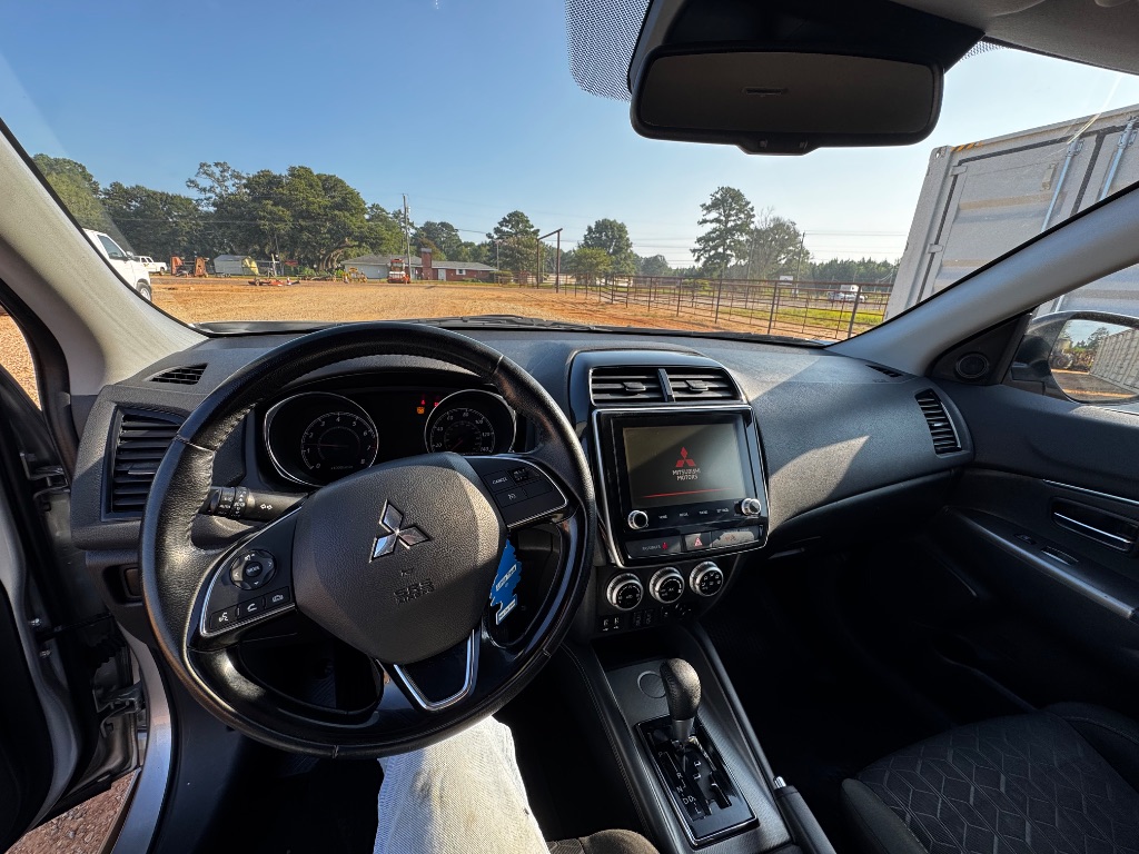 2021 Mitsubishi Outlander - $9,000