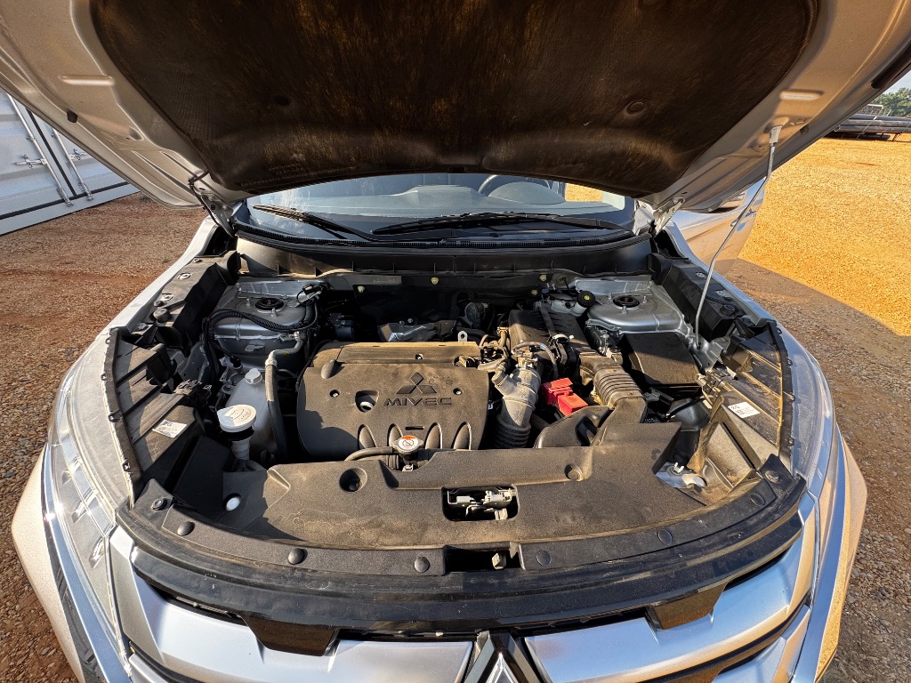 2021 Mitsubishi Outlander - $9,000