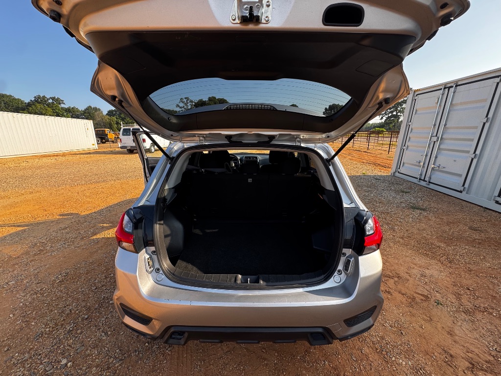 2021 Mitsubishi Outlander - $9,000
