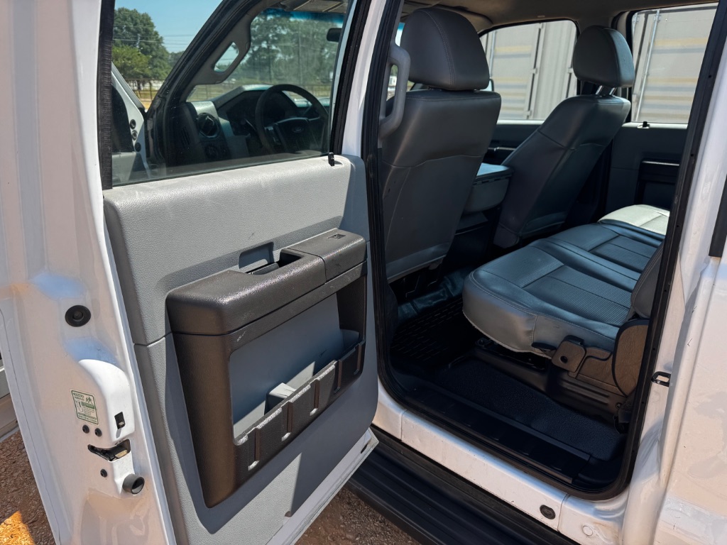 2016 Ford F-350 - $14,000